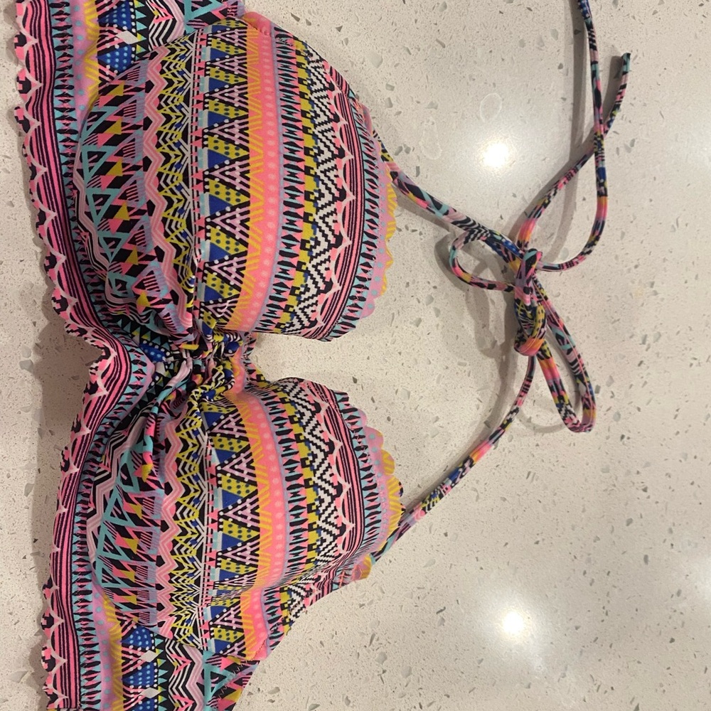 Colorful Patterned Bikini Set - Picture 3 of 4